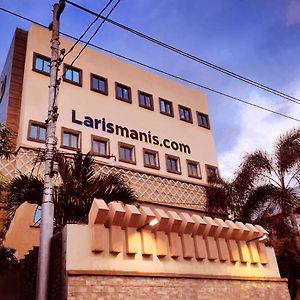 Hotel Syariah Larismanis